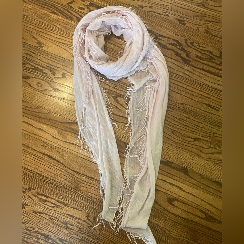 CHAN LUU LIGHT PINK SILK CASHMERE FRINGE SCARF
